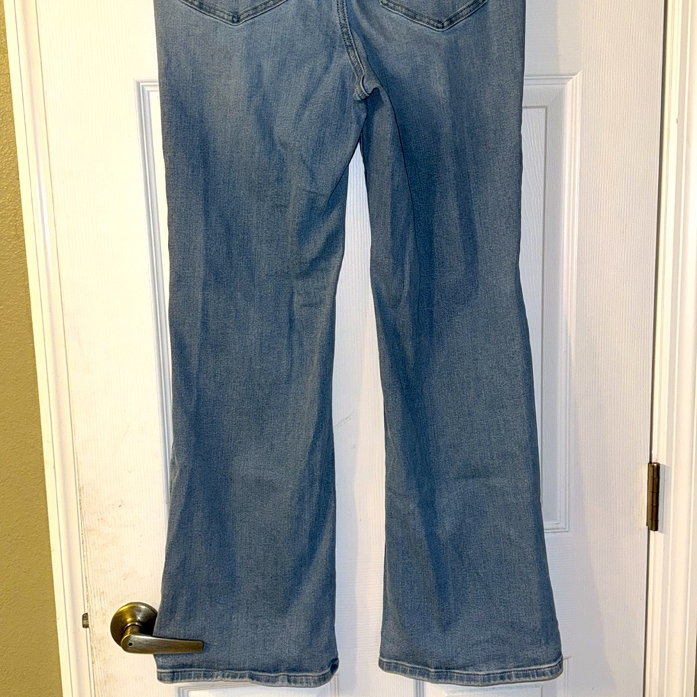 Lane Bryant Signature Fit Mid Rise Boot Flex Magic Waistband Light Wash - Picture 5 of 8